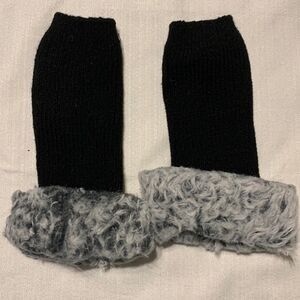 Black leg warmers with faux fur cuff